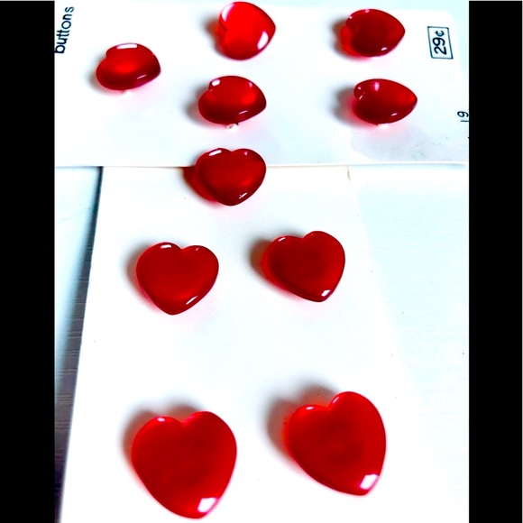 Crest Japan Accessories - VTG 40’s red heart shank buttons 1/2” 10